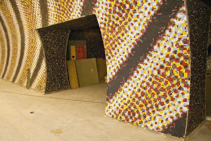 galleria della metropolitana di Budapest
Tamàs Komoròczky
2014
mosaici opachi retroilluminati